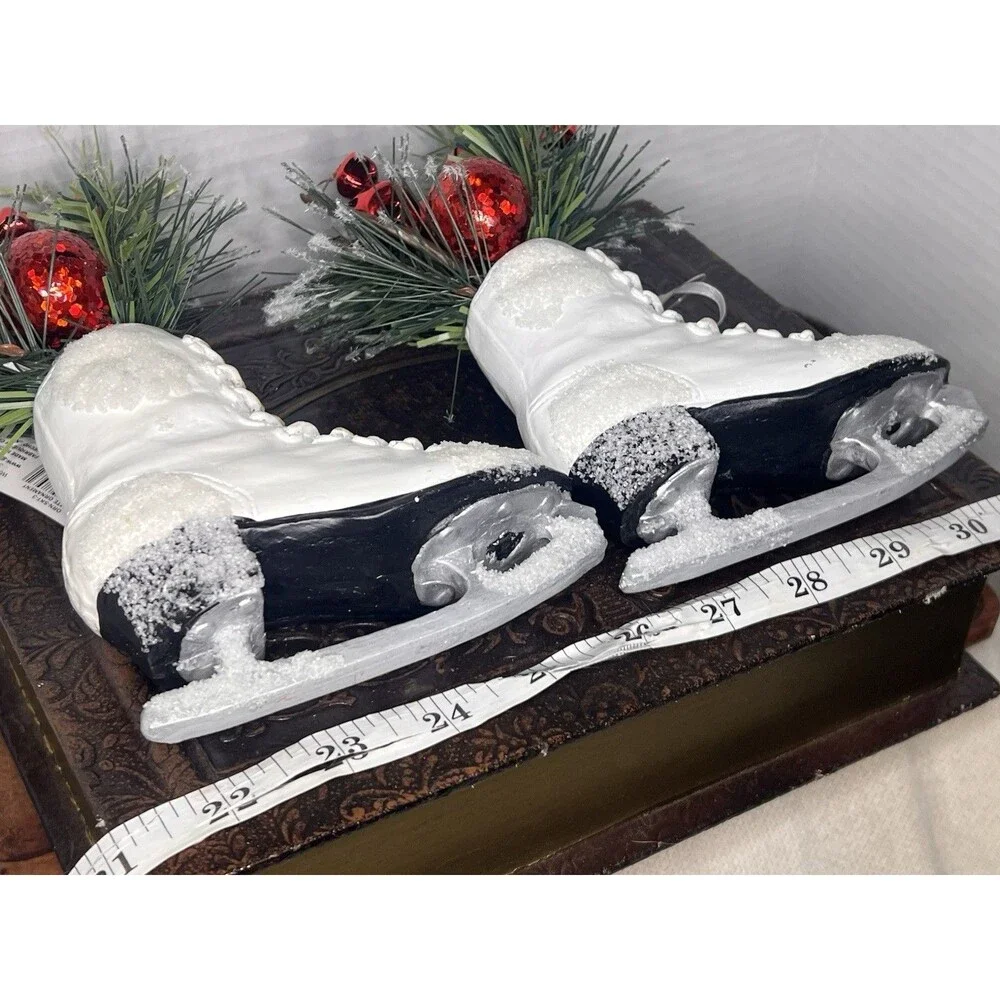 Vintage Style Ice-Skating Boots Ornament